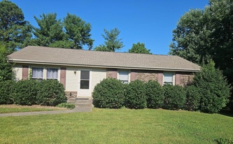 3104 Spring Creek Ct in Clarksville, TN - Building Photo