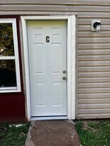 520 S Scenic Ave in Springfield, MO - Building Photo