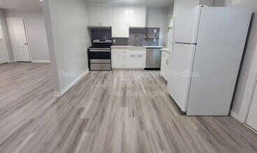 400-402 Barth Ave in Richland, WA - Building Photo - Building Photo