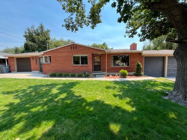 property at 640 E 300 N