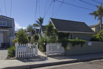 Moonlight Village in Encinitas, CA - Building Photo - Building Photo