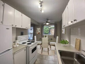 McCam 2 Apartments in Edmonton, AB - Building Photo - Building Photo