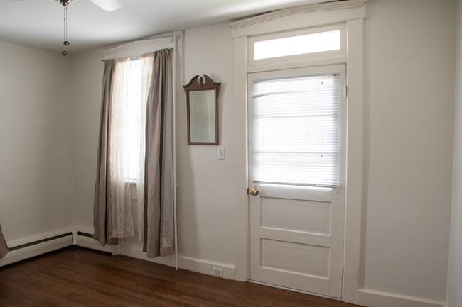 1366 Lititz Rd, Unit 1366 in Manheim, PA - Building Photo - Building Photo