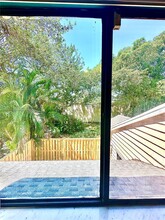 1847 Runners Way in North Lauderdale, FL - Foto de edificio - Building Photo