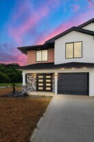 145 Crooked Creek Dr in London, KY - Building Photo