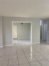 702 Sunny Pine Way in Greenacres, FL - Building Photo - Building Photo