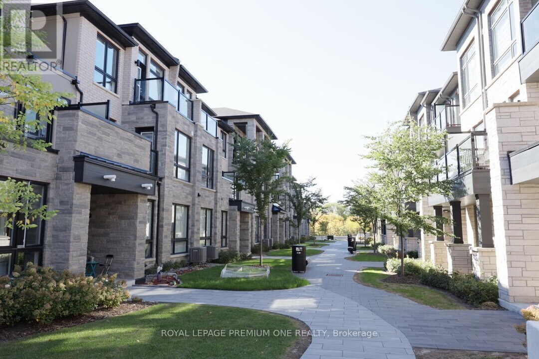 9440 The Gore Rd in Brampton, ON - Building Photo
