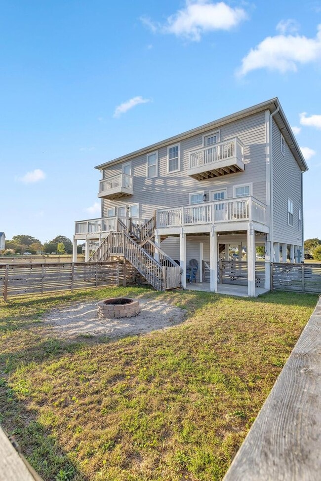 property at 234 Twin Oaks Dr