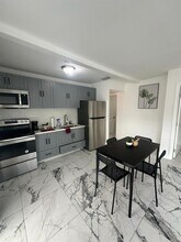 104 NW 9th St in Hallandale Beach, FL - Building Photo - Building Photo