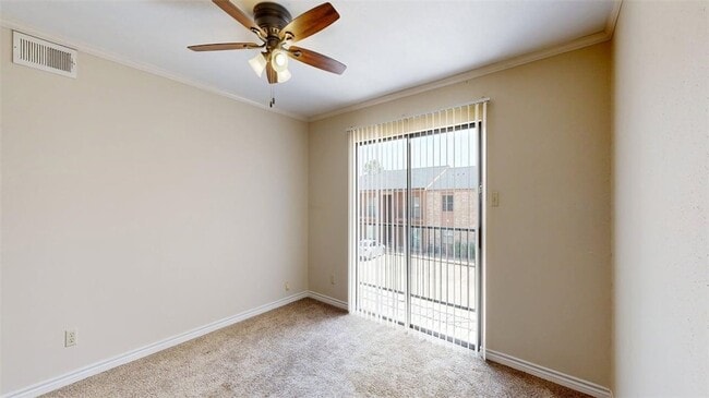 904 University Oaks Blvd, Unit 20 in College Station, TX - Foto de edificio - Building Photo