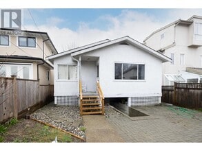 153 W 64th Ave in Vancouver, BC - Building Photo - Building Photo