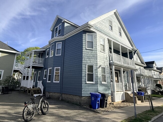 2 Thorndike St, Unit 2