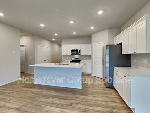 5820 W Yorktown Ln in Spokane, WA - Building Photo - Building Photo
