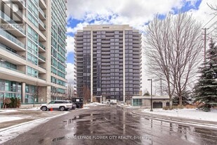 1035 Southdown Rd in Mississauga, ON - Building Photo