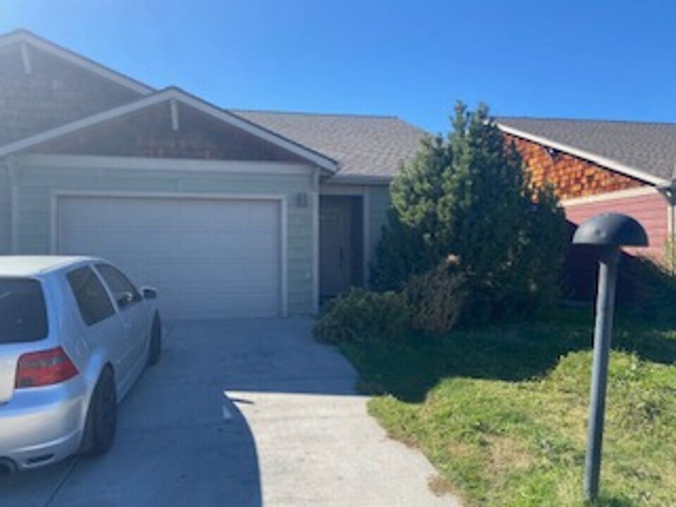 49 Droulliard Ave in Bozeman, MT - Building Photo