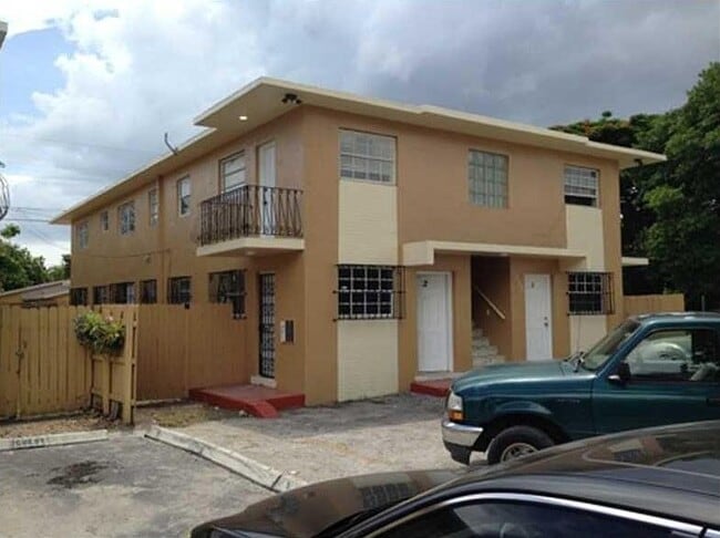 2835 NW 22nd Ave, Unit Unit2