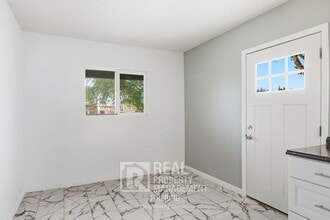 1108 S Lebanon Ln in Tempe, AZ - Building Photo - Building Photo