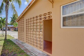 120 NE 26th Ct in Pompano Beach, FL - Building Photo - Building Photo