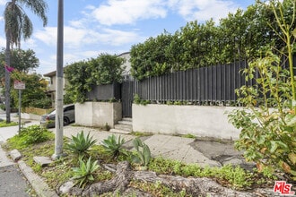 369 S Virgil Ave in Los Angeles, CA - Building Photo - Building Photo