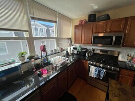 332 Beacon St, Unit 3 in Somerville, MA - Building Photo