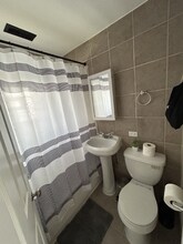 3034 W Montrose Ave in Chicago, IL - Building Photo - Building Photo