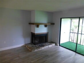 110 Lakeside Dr in Oldsmar, FL - Building Photo - Building Photo