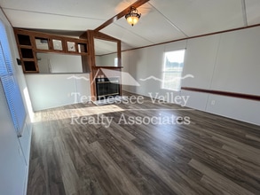 2248 Knoxville Hwy in Wartburg, TN - Building Photo - Building Photo