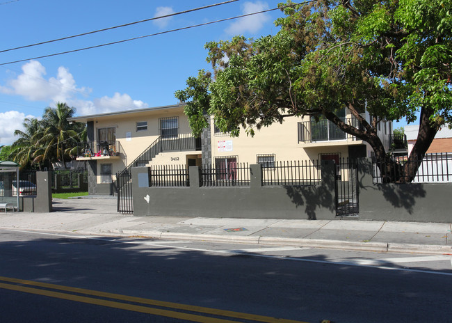 3412 NW 2nd Ave in Miami, FL - Foto de edificio - Building Photo