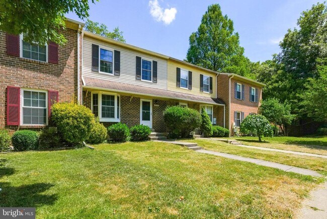 6454 Blarney Stone Ct in Springfield, VA - Building Photo - Building Photo