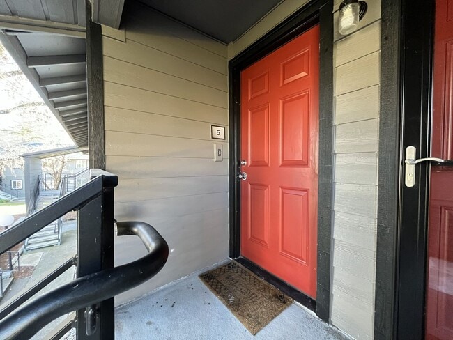 12606 NW Barnes Rd in Portland, OR - Building Photo - Building Photo