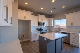 682 Malorie Wy in Ivins, UT - Building Photo - Building Photo