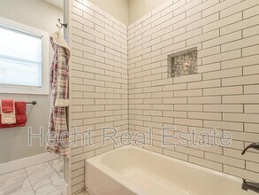 1323 Burnet St in San Antonio, TX - Building Photo - Building Photo