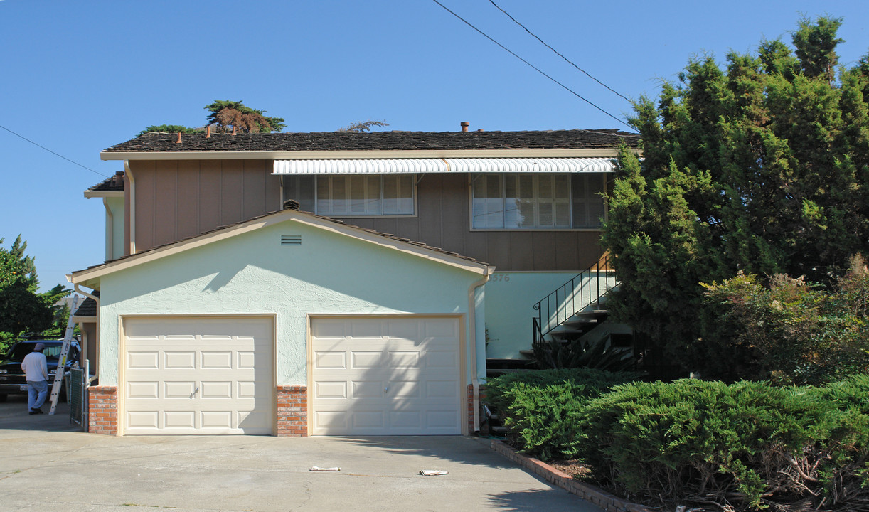 15572-76 Lorenzo Ave in San Lorenzo, CA - Building Photo