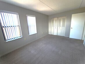 65 N Point Dr in Boston, MA - Building Photo - Building Photo