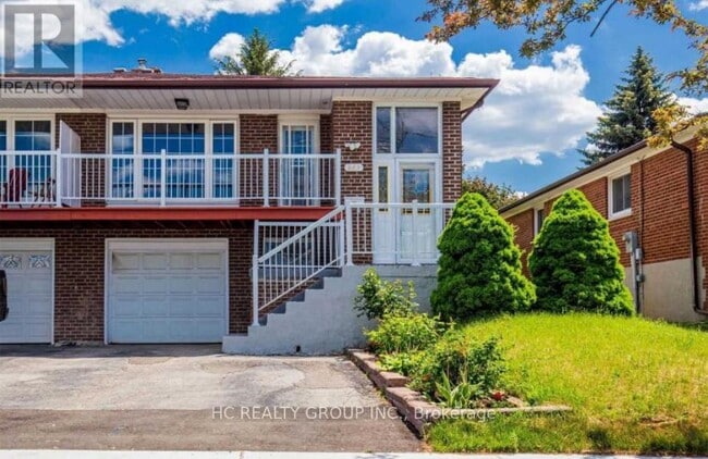 property at 983 Old Cummer Ave