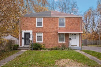 25534 Tungsten Rd in Euclid, OH - Building Photo - Building Photo