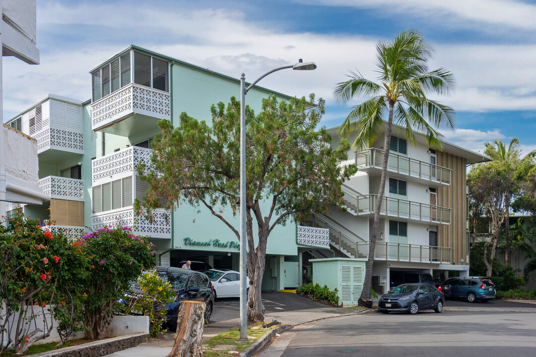 Diamond Head Plaza in Honolulu, HI - Building Photo