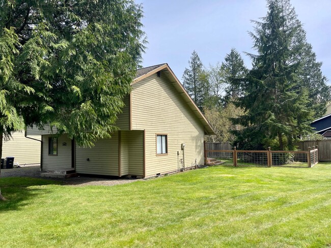 property at 1833 NE Dingley Rd