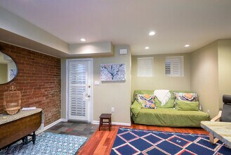 1001 New Hampshire Ave NW in Washington, DC - Building Photo - Building Photo