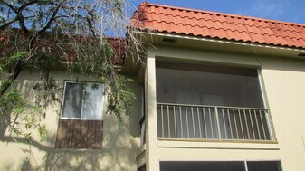 6100 Forest Hill Blvd in West Palm Beach, FL - Building Photo