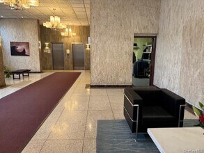 150-38 Union Tpke in New York, NY - Building Photo - Building Photo