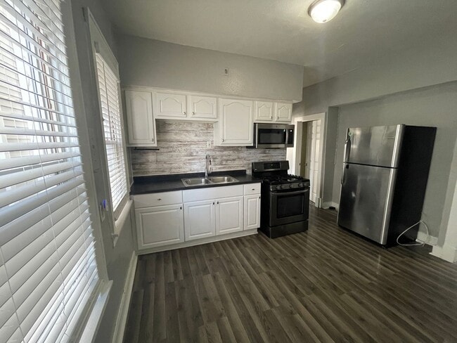 property at 2146 N 35th St