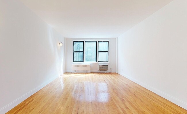 220 E 26th St in New York, NY - Building Photo - Building Photo