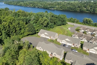 717 Northampton St in Holyoke, MA - Building Photo - Building Photo