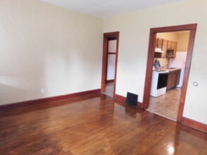 230 W Summit St in Freeport, IL - Building Photo - Building Photo