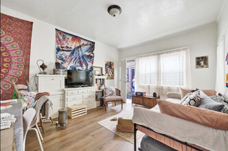 1845 Maine Ave in Long Beach, CA - Building Photo - Interior Photo