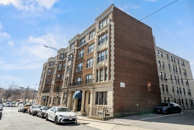 3 Sutherland Rd, Unit #1