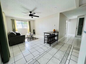 417 Ehehene Pl-Unit -B in Hilo, HI - Building Photo - Building Photo