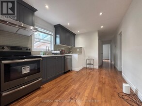 74 Wye Valley Rd in Toronto, ON - Building Photo - Building Photo