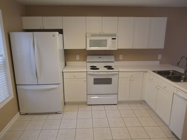 1477 N Donahue Dr in Auburn, AL - Building Photo - Building Photo